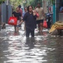 Kembali Diguyur Hujan Deras, Pemukiman di Jakarta Dikepung Banjir Lebih dari 1 Meter