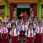 Seragam Sekolah Pakai Kain Apa? Ini 9 Rekomendasi Bahan yang Nyaman dan Harganya