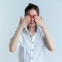 Kelopak Mata Turun hingga Suara Sengau? Awas, Bisa Jadi Myasthenia Gravis yang Mengancam Nyawa!