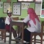 Miris! Hari Pertama Sekolah Rohmat Duduk Sendirian, Jadi Satu-satunya Siswa Baru di SDN Kendalrejo