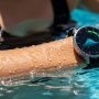 Apakah Aman Memakai Smartwatch untuk Berenang di Kolam Kaporit? Ini Penjelasannya