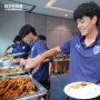 Ekspresi Bahagia Pemain Timnas Thailand U-23 Lihat Ayam Goreng