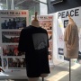 Peace in Style: Saat Pakaian Jadi Simbol Perdamaian yang Universal