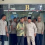Berbincang dengan Wiranto Usai Melayat ke Rumah Duka Kwik Kian Gie, Prabowo: untuk Menghormati