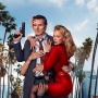 Beda Perjalanan Cinta Liam Neeson dan Pamela Anderson: Tragis vs Bikin Nyesek
