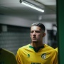 Debut Justin Hubner: Main 3 Menit Makan 1 Korban dan 3 Gol