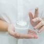 Panthenol vs Ceramide, Lebih Ampuh Mana untuk Perbaiki Skin Barrier?