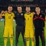 Adu Kokoh Maarten Paes vs Emil Audero: Siapa Pilihan Kluivert di Kualifikasi Piala Dunia 2026?