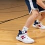 Tampil Keren di Lapangan, Ini 5 Rekomendasi Sepatu Basket New Balance Pria di Bawah Rp 1 Juta