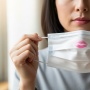Wajib Punya! 6 Lipstik Anti Geser yang Tak Meninggalkan Noda di Masker
