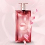 Auto Dilirik! 5 Parfum Merah 'Spicy' yang Jadi Senjata Rahasia Andalanmu