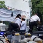 Bupati Pati Dilempar Sandal Pendemo saat Minta Maaf, Santri Nahdliyin: Dipermalukan Sekabupaten!