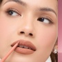 Wajib Punya! 4 Lip Liner Warm Undertone untuk Tampilan Natural dan Fresh