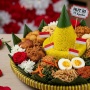 Potong Tumpeng dari Bagian Puncaknya Itu Keliru, Begini Etika yang Tepat