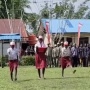 Potret Nasionalisme dari Pedalaman Papua: Paskibra Bertelanjang Kaki dan Sindiran Keras untuk DPR