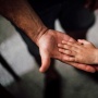 5 Fakta Viral Ayah Malaysia Panggil Putrinya "Istri Kecil", Alasannya Mengejutkan!