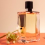 5 Rekomendasi Parfum Lokal Aroma Feminin untuk Wanita Modern, Tahan Lama!