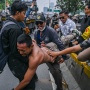 400 Ditangkap dalam Demo di DPR: 200 Anak di Bawah Umur, LBH Jakarta Dihalangi Mendampingi!