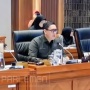 Dave Laksono Tegaskan Rapat Tak Goyah: Suasana Panas di Luar, RDPU RUU Penyiaran Tetap Khidmat