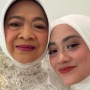 Cinta Tak Kenal Umur, Ibunda Ayudia Bing Slamet Menikah Lagi di Usia Senja