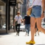 6 Rekomendasi Sandal Crocs Wanita Terbaik: Pilihan Tepat untuk Gaya dan Kenyamanan