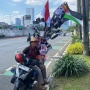 Jual Bendera One Piece di Tengah Demo Buruh di DPR, Jaka: Kalau Nggak Dagang, Saya Mau Ikut!