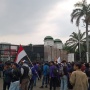 Buruh Bubar Giliran Mahasiswa Geruduk DPR, Panggung Orasi di Senayan Tak Pernah Sepi