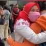 Momen Haru Ibu Jemput Anaknya dari Bui Karena Aksi 'Bubarkan DPR', Disambut Dukungan Netizen