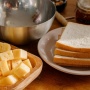Inspirasi Menu Sarapan Sehat dengan Roti dan Keju