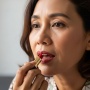 8 Rekomendasi Lipstik untuk Usia 40 Tahun ke Atas, Ada Kandungan Bahan Aktif