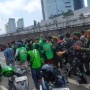 Momen Kapolda Metro Jaya Diteriaki Pembunuh Oleh Massa Ojol
