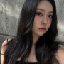 Girly & Stylish! 4 Look Outfit Jane MOMOLAND yang Bisa Jadi Inspirasi