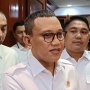 Karding Pasang Badan Bela Menhut yang Kepergok Main Domino dengan Tersangka Pembalakan Liar!