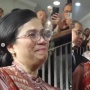 Sri Mulyani Nangis saat Perpisahan, Dinyanyikan Lagu 'Bahasa Kalbu' dan Diberi Bunga Mawar Putih