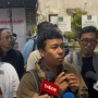 Kunjungi Delpedro di Tahanan Polda Metro Jaya, Koalisi Sipil Sebut Polisi Cari Kambing Hitam