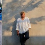 Cara Edit Foto Viral Golden Hour Estetik di Tembok dengan AI, Ini Prompt-nya