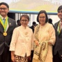 Kompak di Wisuda FKUI, Momen Sri Mulyani dan Retno Marsudi Rayakan Putra Jadi Dokter Spesialis Top!