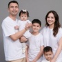 Cara Menggabungkan Foto Keluarga dengan Gemini AI, Pakai Prompt Jitu Ini!
