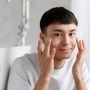 Rekomendasi Paket Skincare Pria: Dari Anti Jerawat hingga Mencerahkan Kulit Kusam