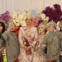 Arafah Rianti dan Halda Geser Tren Bridesmaid! Elegan dengan Baju Bodo di Pernikahan Feby Putri