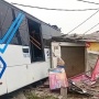 Detik-detik Mengerikan Transjakarta Hantam Deretan Kios di Jaktim: Sejumlah Pemotor Ikut Terseret!