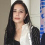 Menpar Widiyanti Dikabarkan Mandi Pakai Air Galon Saat Kunjungan, Prilly Latuconsina Bilang Begini