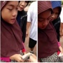 Tangis Bocah Penjual Cilok usai Ditipu Berubah Haru saat Warga Patungan Ganti Kerugian