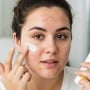 5 Sunscreen Mengandung Salicylic Acid untuk Kulit Berjerawat, Harga Terjangkau