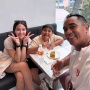 Nia Ramadhani Jadi Anak Rumahan di Singapura: Belajar Masak demi Anak