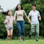 Lupakan Studio Foto Mahal! Bikin Foto Keluarga Keren dengan Gemini AI, Ini Caranya!