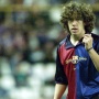On This Day: 21 Tahun Lalu, Bek Rambut Keriting Ini Ubah Sejarah Barcelona