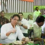 Menkeu Purbaya Makan di Kantin DJP, Gaya Merakyatnya Disorot Pedagang UMKM