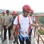 Sensasi Melayang di Tinjomoyo: Jembatan Kaca Kini Dibuka, Hidupkan Kembali Pariwisata Semarang