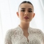 Gaya Rambut Amanda Manopo saat Pemberkatan Pernikahan Tuai Kritikan
